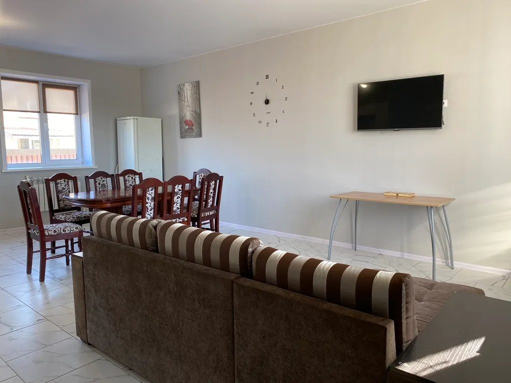 Дом 6-местный на улице Чаадаева, 100 м², Ярославль — спальня, фото 2