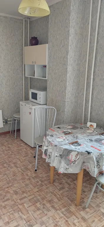 Квартира однокомнатная в Автозаводском, 38 м², Тольятти — кухня