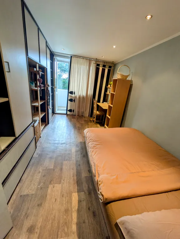 Квартира трёхкомнатная в Самарском, 90 м², Самара — спальня, фото 6