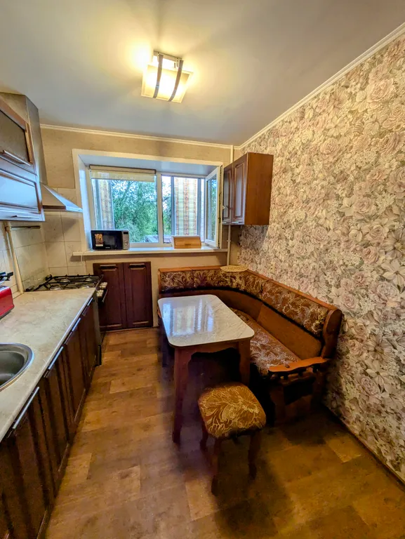 Квартира трёхкомнатная в Самарском, 90 м², Самара — кухня