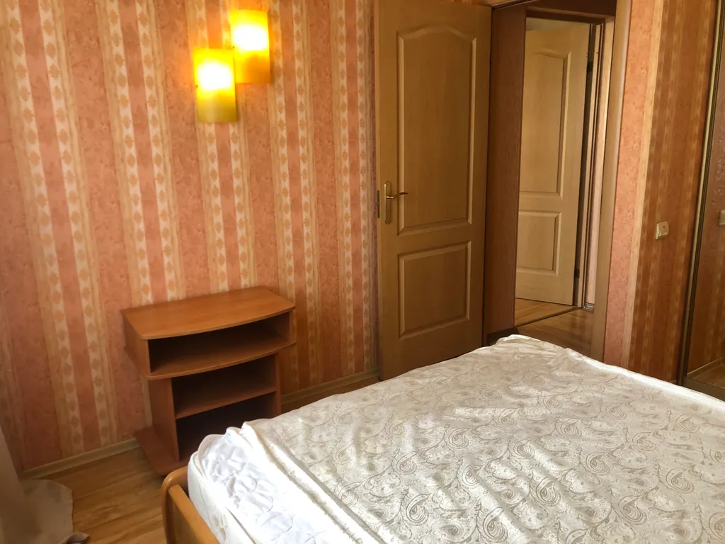 Квартира трёхкомнатная в Ленинградском, 68 м², Калининград — фото 12