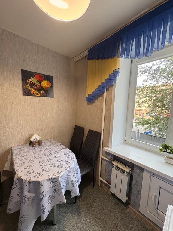 Квартира двухкомнатная у Красного проспекта, в Заельцовском, 40 м², Новосибирск — кухня