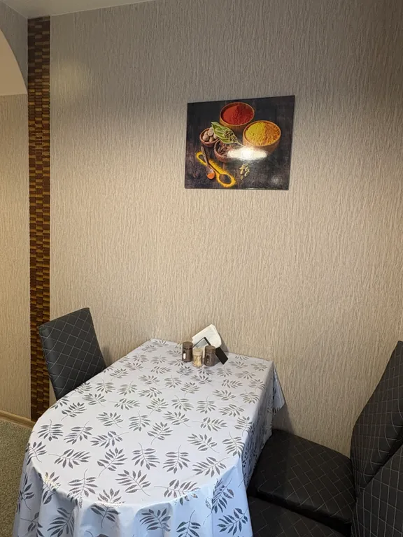 Квартира двухкомнатная у Красного проспекта, в Заельцовском, 40 м², Новосибирск — кухня, фото 5