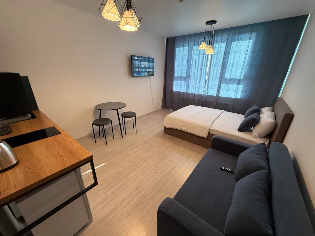 Студия однокомнатная у Чкаловской, в Ленинском, 25 м², Екатеринбург — спальня, фото 10