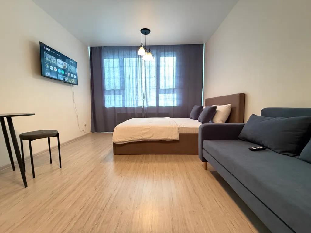 Студия однокомнатная у Чкаловской, в Ленинском, 25 м², Екатеринбург — спальня, фото 12