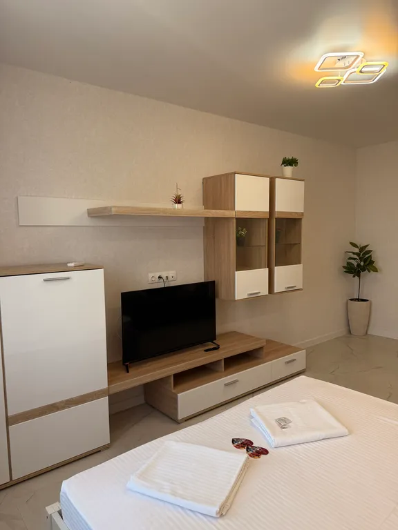 Квартира однокомнатная у Российской, в Октябрьском, 48 м², Самара — фото 2