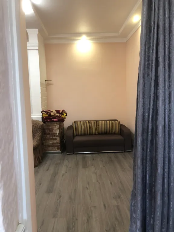Квартира трёхкомнатная на улице Нагорной, 100 м², Ялта — фото 22