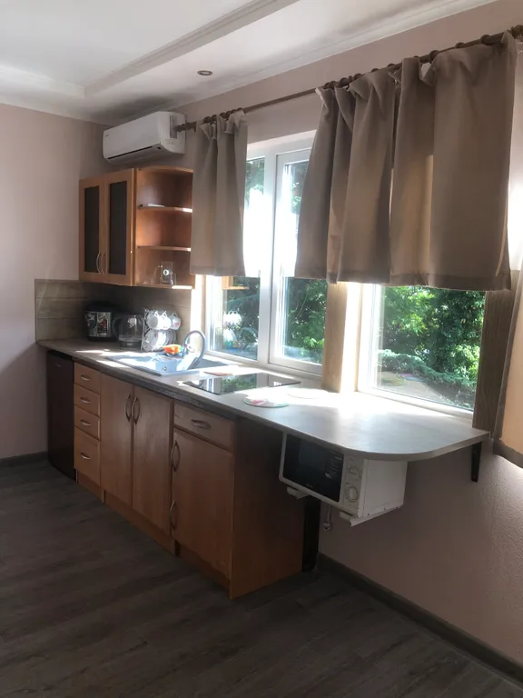 Квартира трёхкомнатная на улице Нагорной, 100 м², Ялта — фото 23