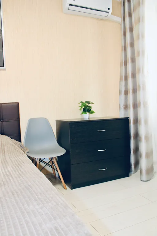 Студия однокомнатная в Октябрьском, 43 м², Самара — спальня, фото 4