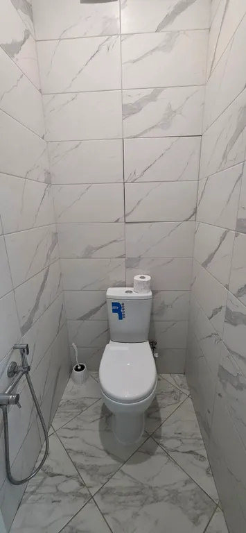 Квартира двухкомнатная на улице Ткачёва, 75 м², Ростов-на-Дону — ванная комната, фото 2