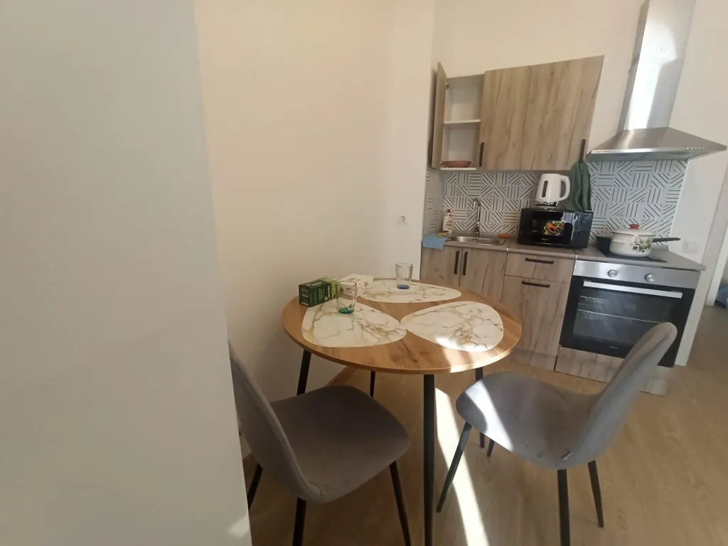 Квартира однокомнатная в Советском, 37 м², Красноярск — кухня, фото 5