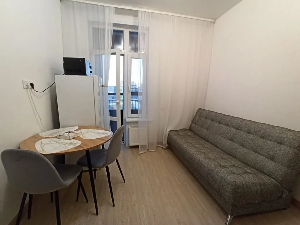 Квартира однокомнатная в Советском, 37 м², Красноярск — спальня, фото 5