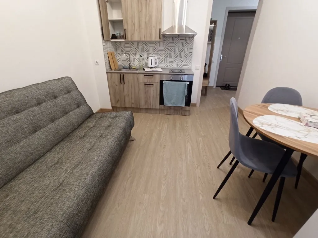 Квартира однокомнатная в Советском, 37 м², Красноярск — кухня, фото 2