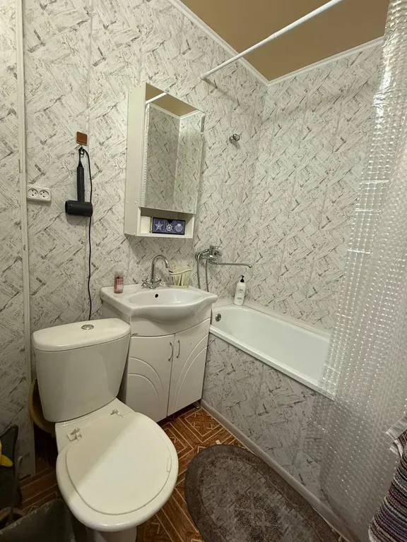 Квартира однокомнатная на проспекте Циолковского, 33 м², Дзержинск — ванная комната, фото 2