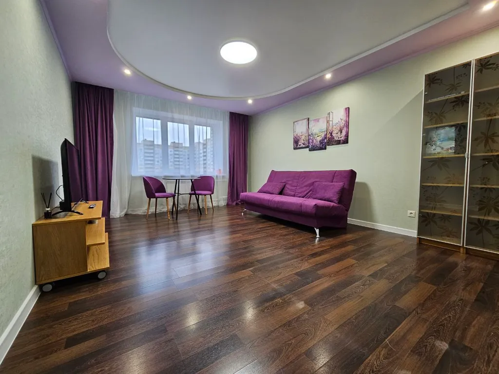 Квартира двухкомнатная в Сормовском, 64 м², Нижний Новгород — спальня, фото 4