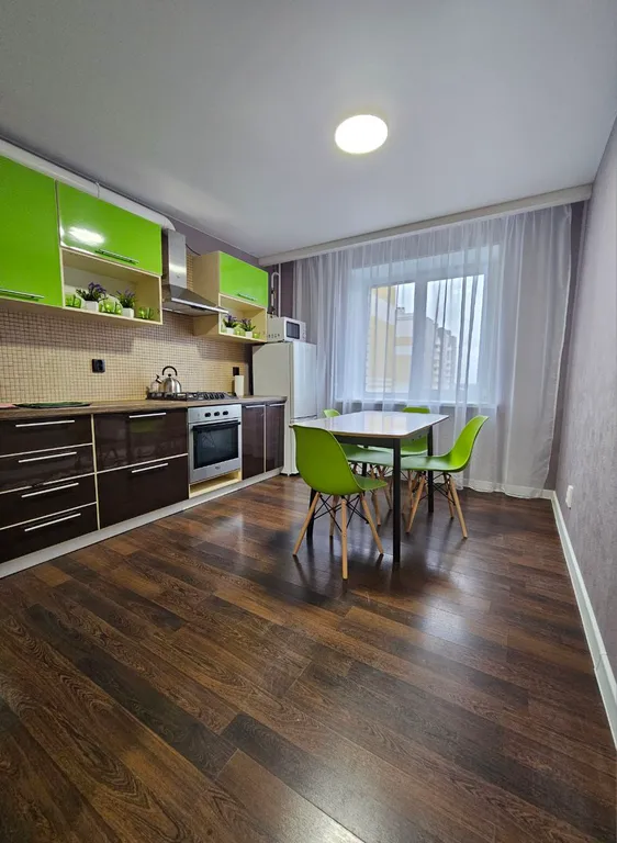 Квартира двухкомнатная в Сормовском, 64 м², Нижний Новгород — кухня