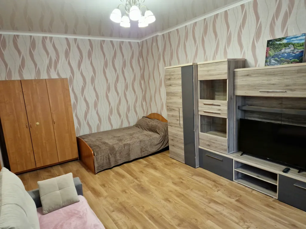 Квартира однокомнатная на улице Константина Талаха, 44 м², Советск — спальня, фото 2