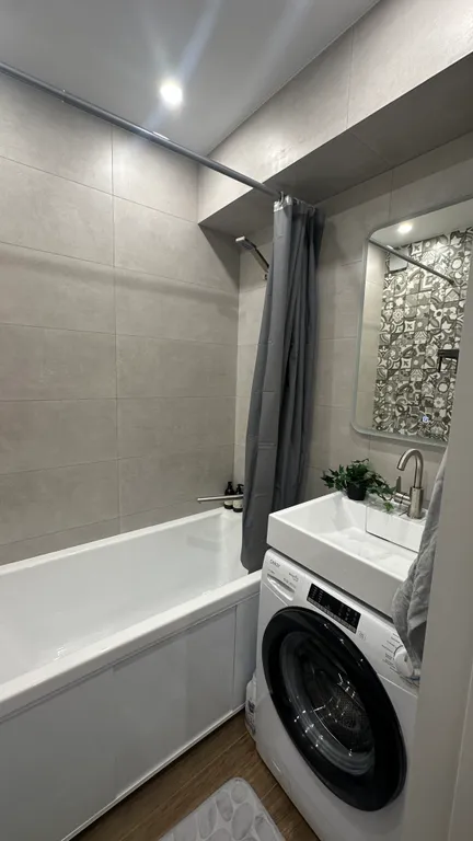 Квартира трёхкомнатная на улице Вокзальной, 70 м², Ессентуки — фото 16
