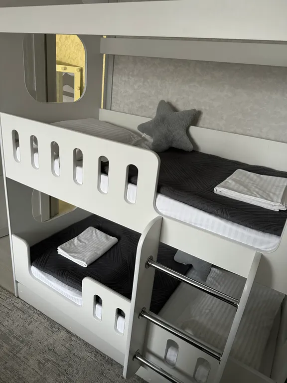 Дом 8-местный на улице Спартаке, 98 м², Владикавказ — спальня, фото 6