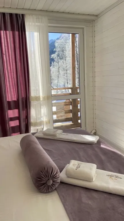 Дом люкс в лесу с видом на реку