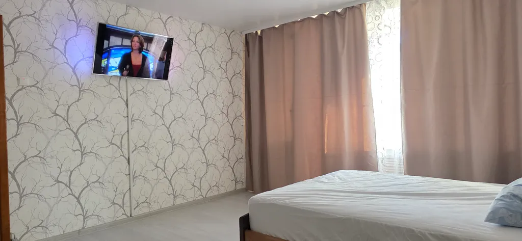 Квартира двухкомнатная на бульваре Трудящихси, 46 м², Колпино — спальня, фото 2