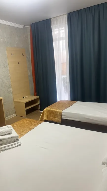 Трёхместный номер трёхместный комфорт — Михаил, фото 3 из 5