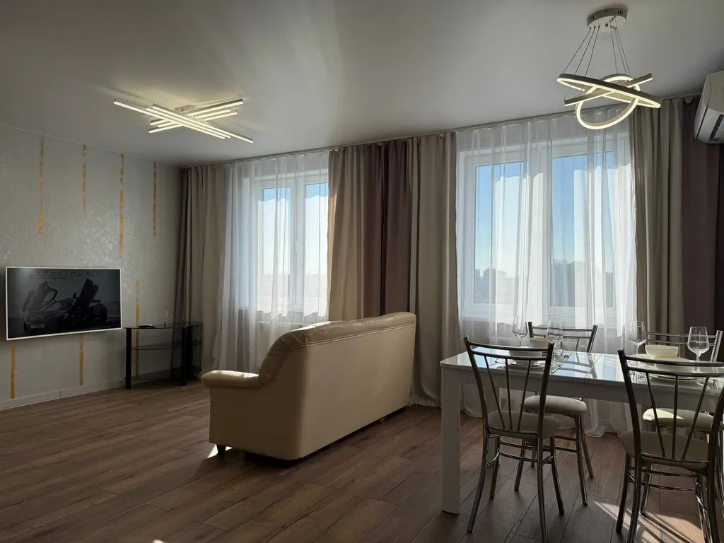 Квартира двухкомнатная на улице Новосёлове, 60 м², Рязань — спальня, фото 6