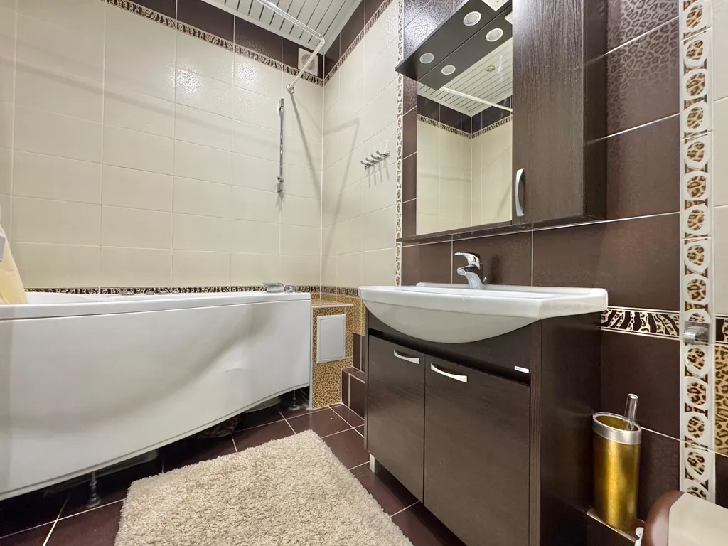 Квартира трёхкомнатная у Кремлёвской, в Вахитовском, 110 м², Казань — фото 10