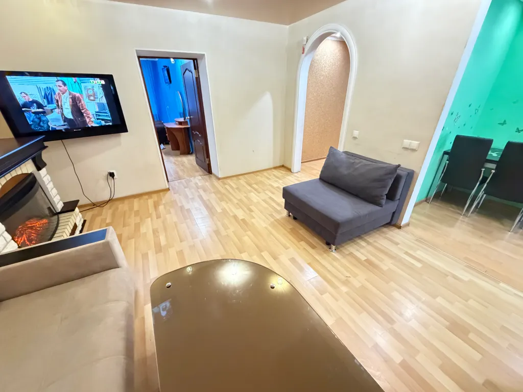 Квартира двухкомнатная на улице Котовского, 68 м², Тюмень — фото 10