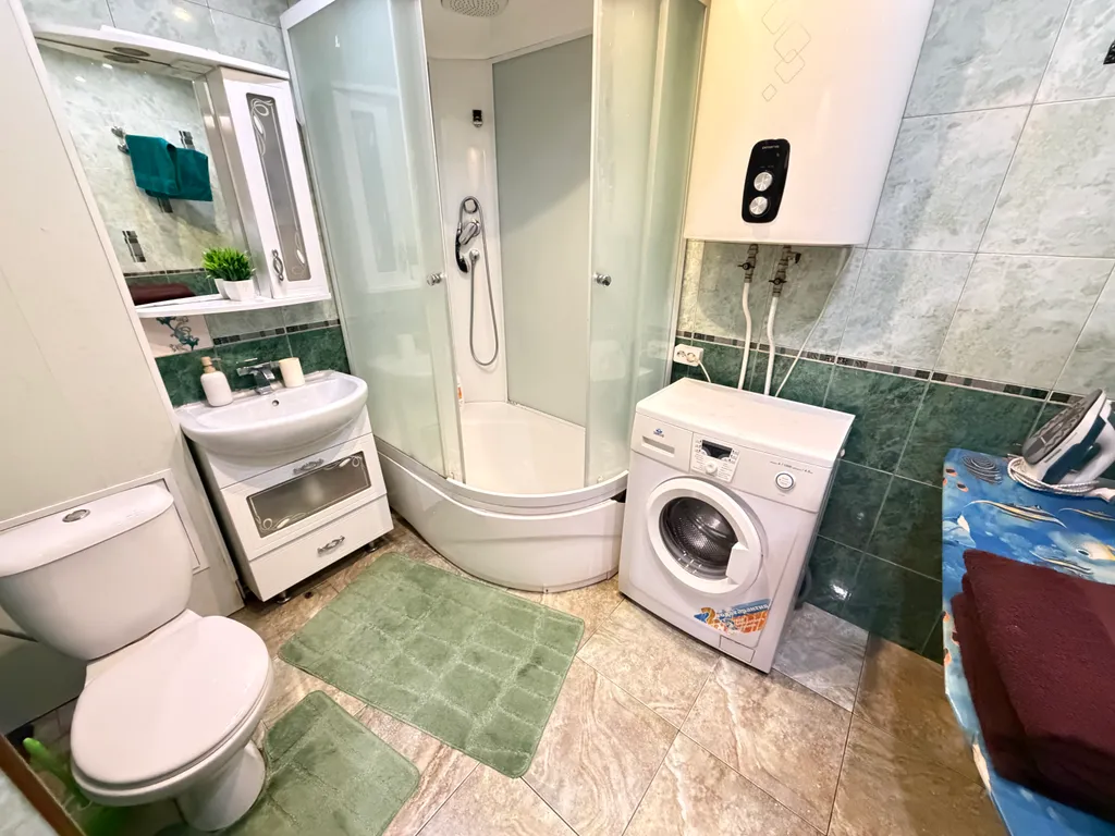 Квартира двухкомнатная на улице Котовского, 68 м², Тюмень — фото 13