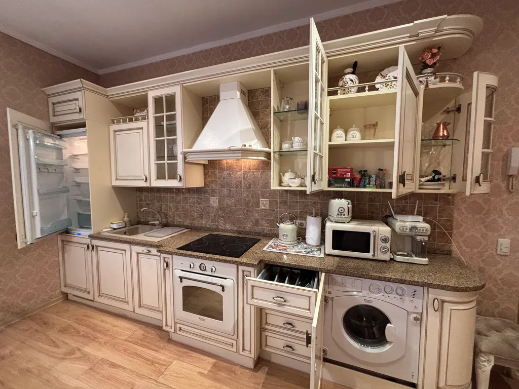 Квартира двухкомнатная на улице Советской, 65 м², Ярославль — фото 16