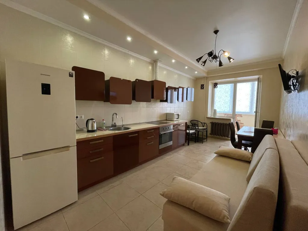 Квартира двухкомнатная в Железнодорожном, 75 м², Самара — фото 6
