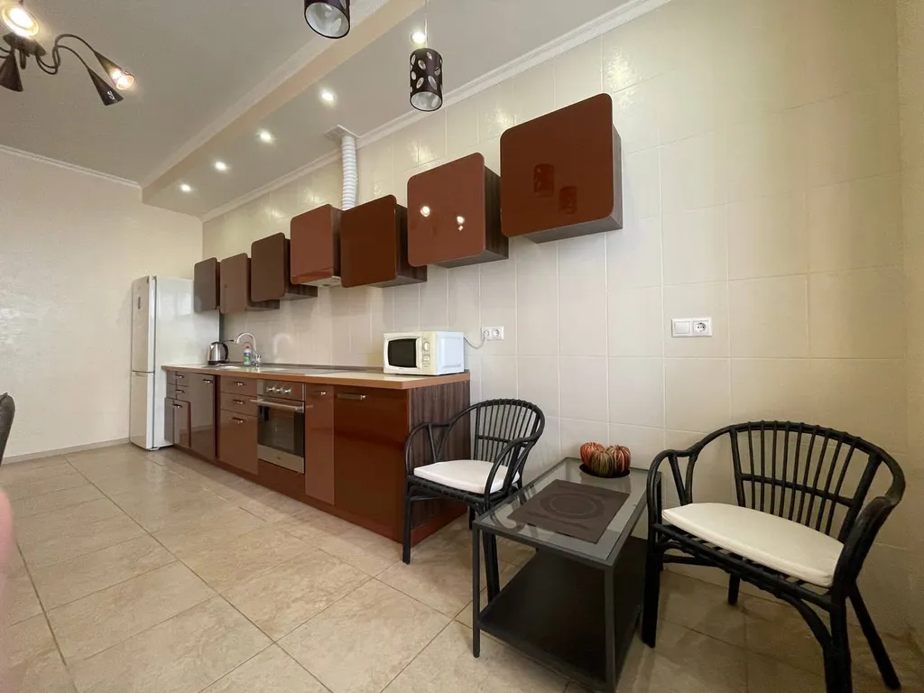 Квартира двухкомнатная в Железнодорожном, 75 м², Самара — фото 8