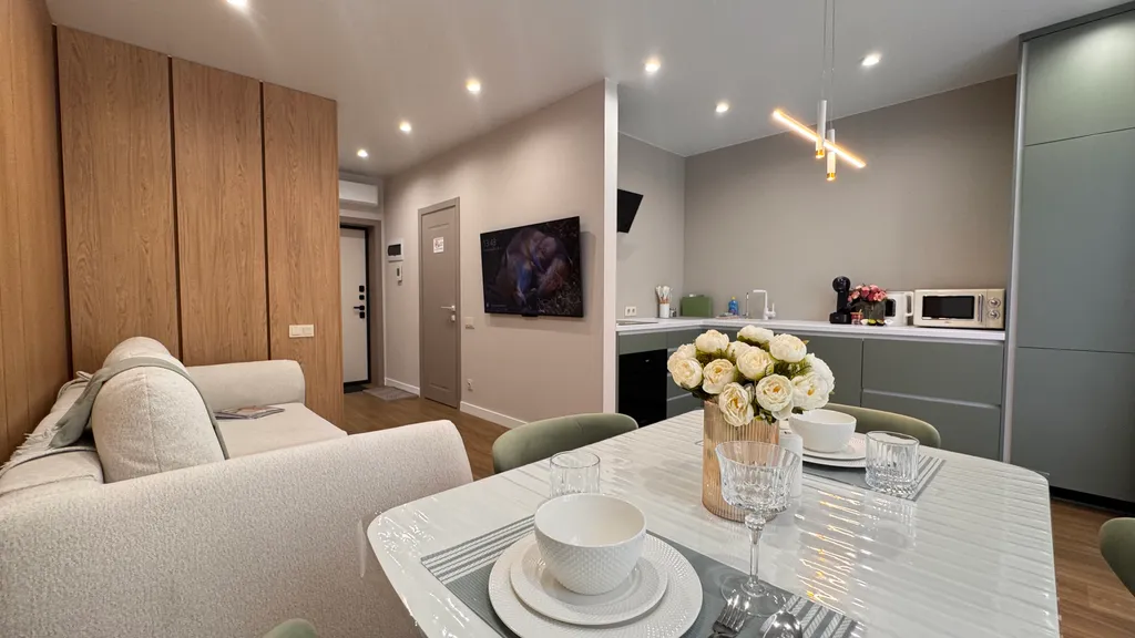 Апартаменты однокомнатные на улице Николая Машарова, 50 м², Тюмень — фото 4