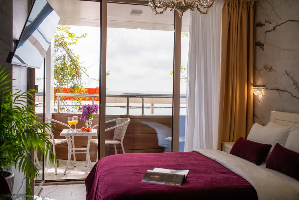 Бриз Апарт с балконом и видом на море — Morskoy Resort, фото 4 из 5