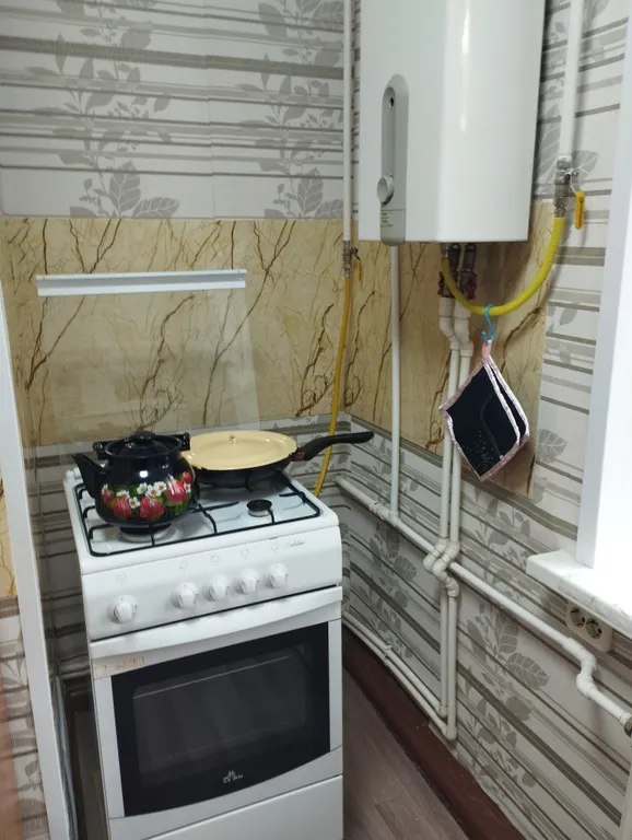 Квартира двухкомнатная на улице Полетаева, 45 м², Рязань — кухня, фото 3