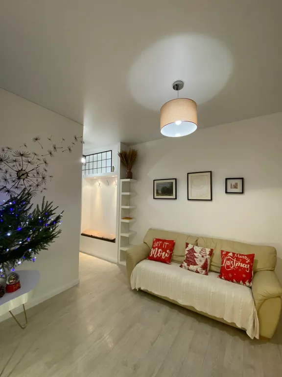 Дизайнерская двушка возле метро