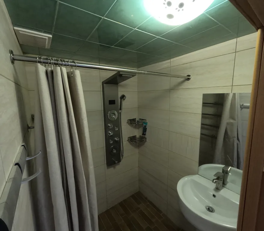 Квартира трёхкомнатная в Ленинском, 61 м², Владивосток — фото 14