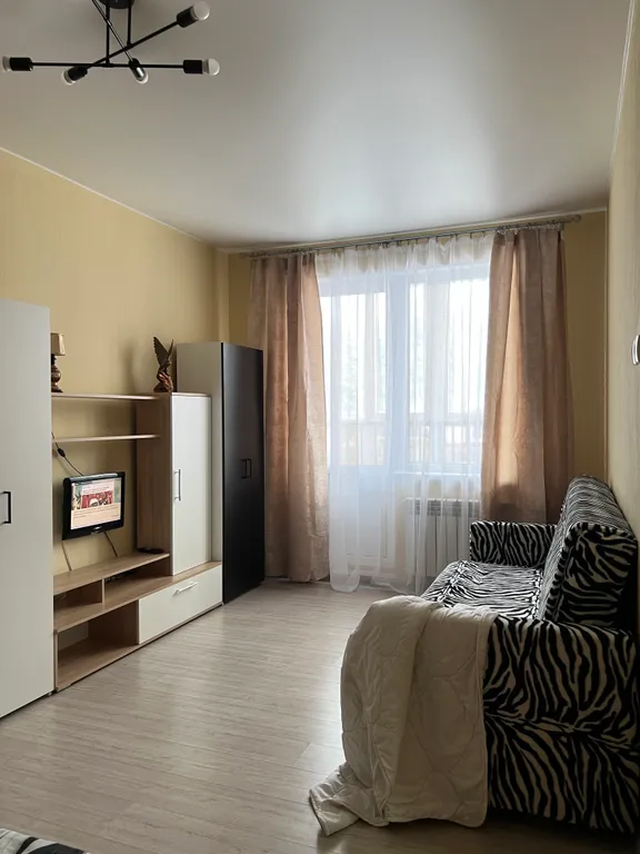 Квартира однокомнатная в микрорайоне ДЗФС, 45 м², Дмитров — спальня, фото 3