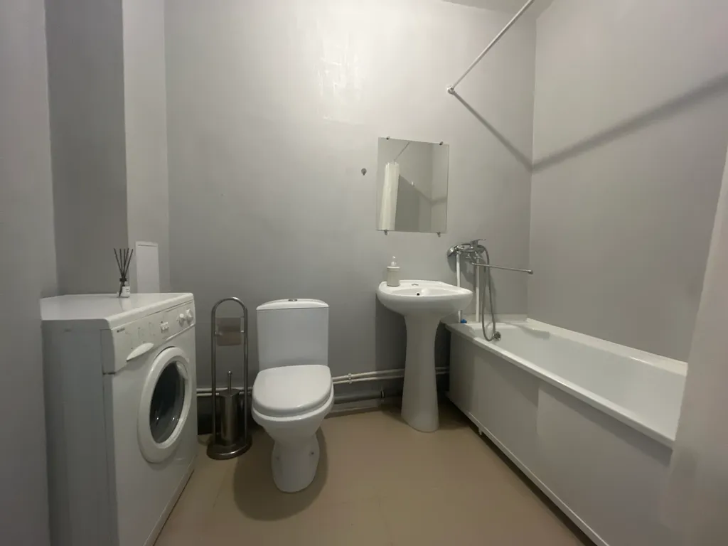 Квартира двухкомнатная на улице Ижорского Батальона, 36 м², Псков — фото 6