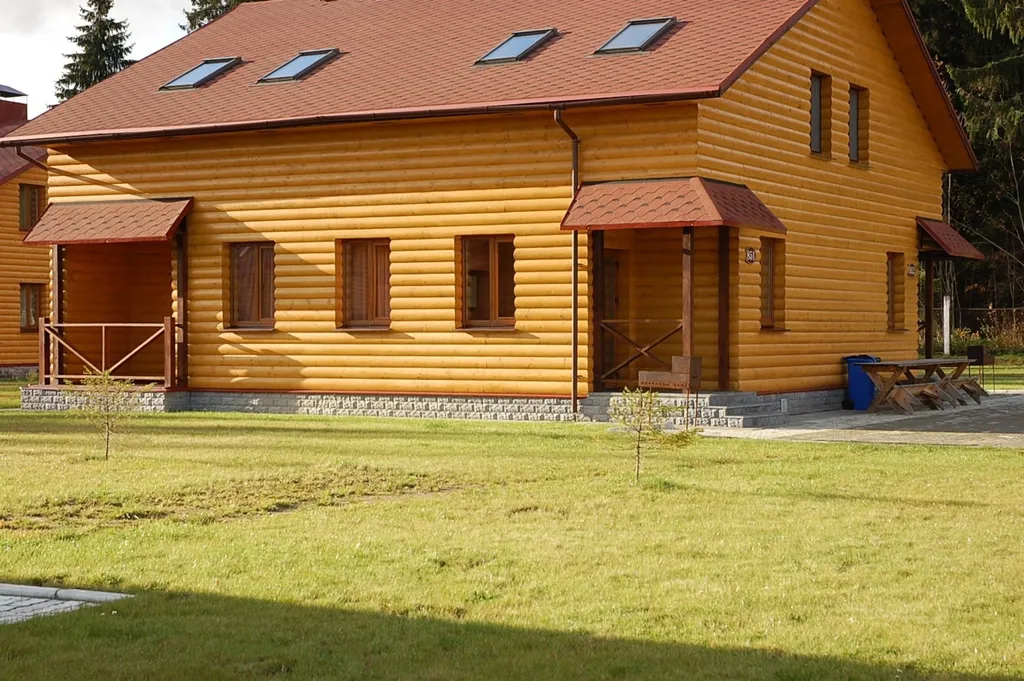 Дом семейный стандартный коттедж лесной