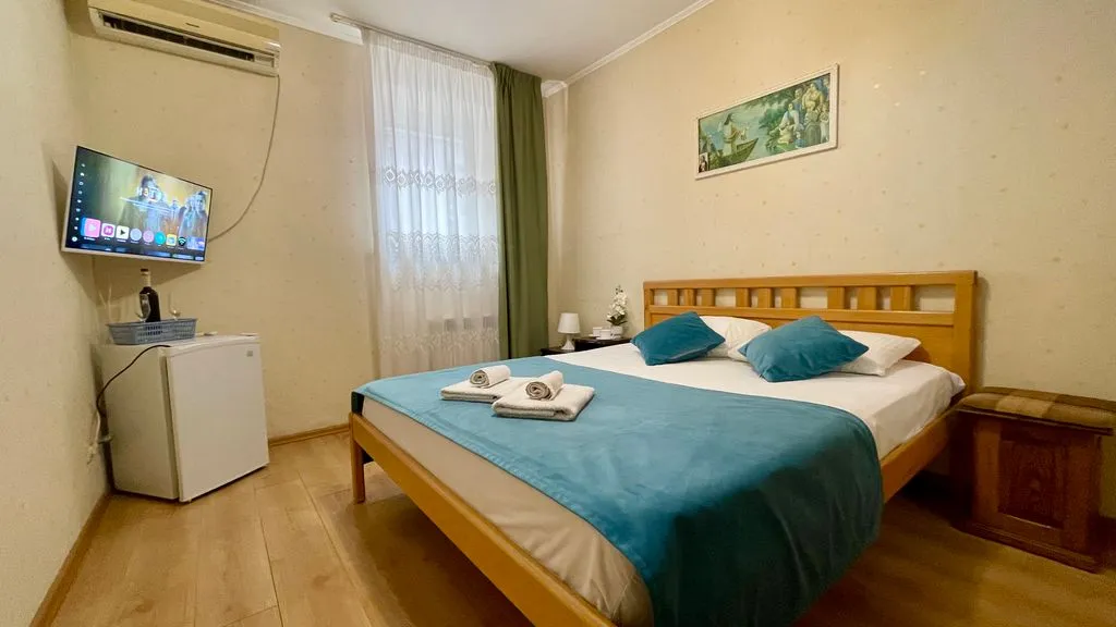 Номер эконом класса с двуспальной кроватью