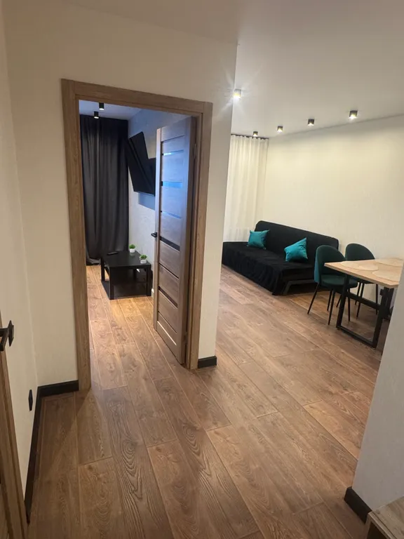 Квартира однокомнатная на улице Генерала Судакова, 42 м², Петрозаводск — спальня, фото 5