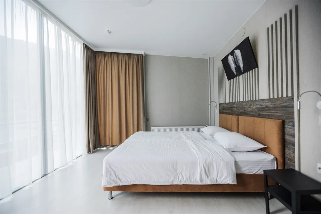 Дом с панорамными окнами номер 8