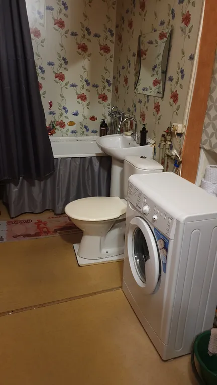 Квартира трёхкомнатная у Чкаловской, в Канавино, 80 м², Нижний Новгород — ванная комната, фото 2