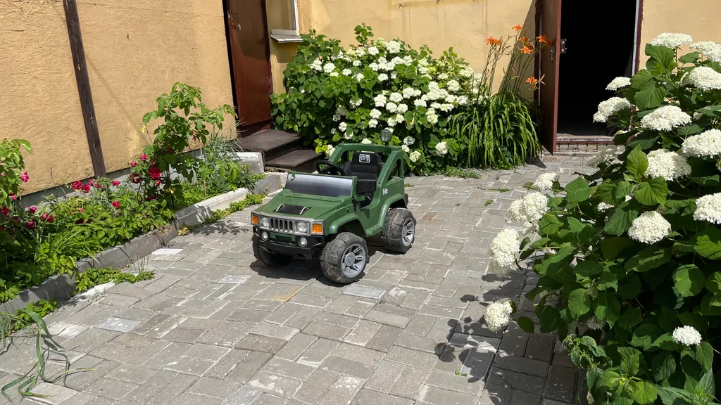 Квартира трёхкомнатная у Чкаловской, в Канавино, 80 м², Нижний Новгород — двор