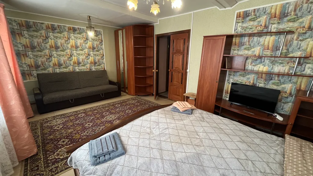 Квартира двухкомнатная у Чкаловской, в Канавино, 75 м², Нижний Новгород — спальня, фото 13