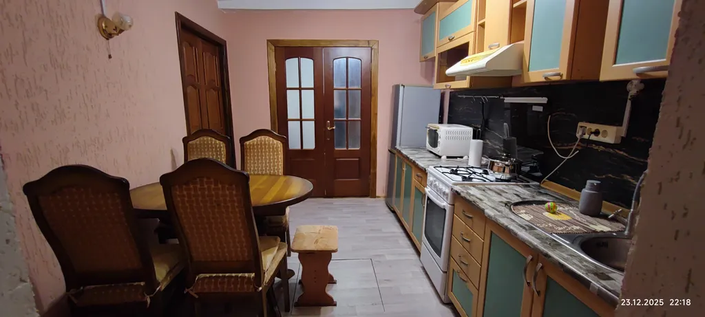 Квартира двухкомнатная у Чкаловской, в Канавино, 75 м², Нижний Новгород — кухня