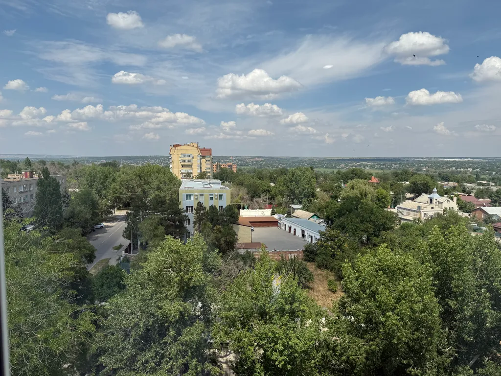 Квартира однокомнатная в переулке Крупском, 40 м², Каменск-Шахтинский — вид из окна, фото 2