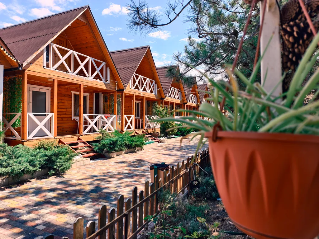 Дом 3-комнатный 4-х местный Домик Солнечный с террасой и балконом